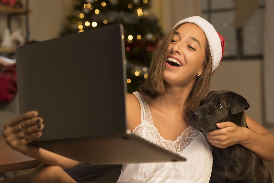 mascota en casa en Navidad